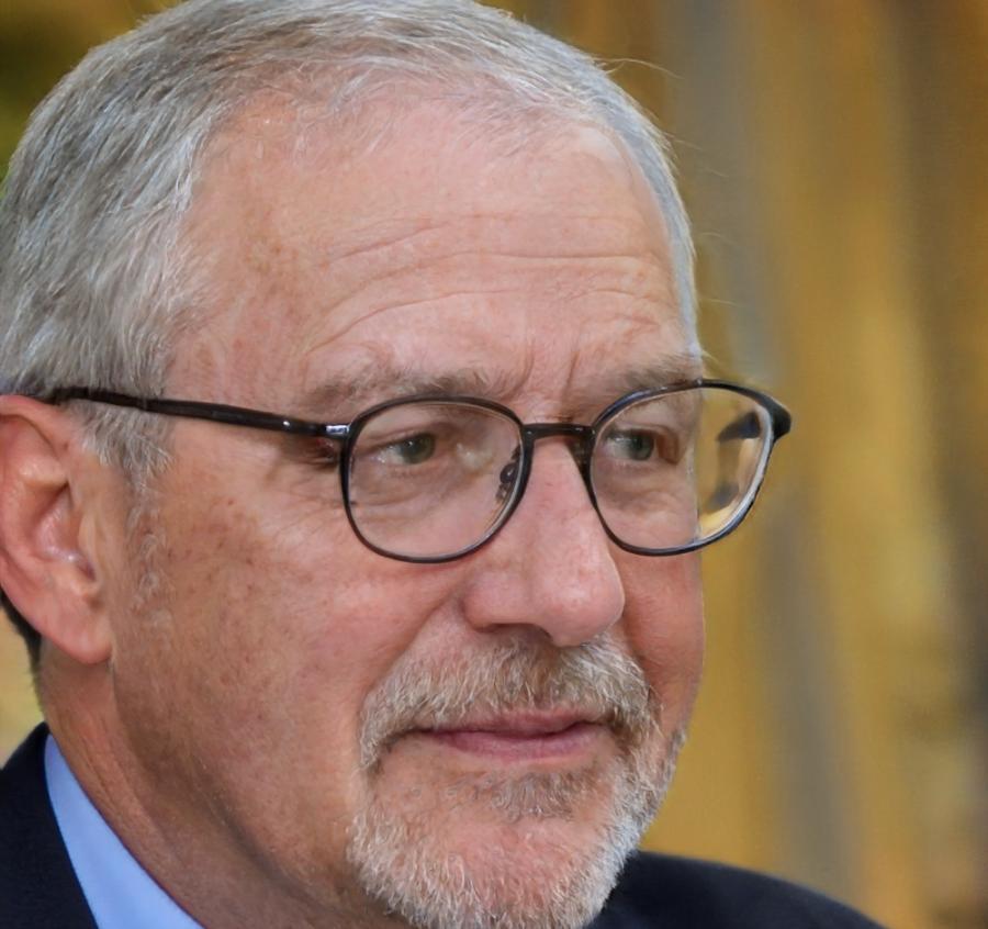 Instructor Derek Walsh